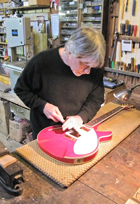 Lee works on new scratchplate